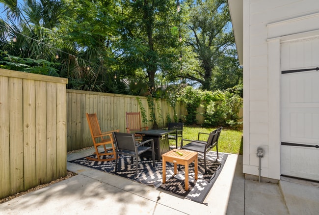 611 N Davis Hwy in Pensacola, FL - Building Photo - Building Photo