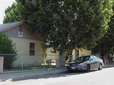 2028 Oregon St in Bakersfield, CA - Building Photo