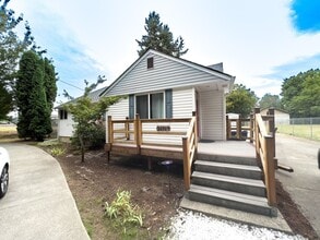 31717 104th Ave SE in Auburn, WA - Foto de edificio - Building Photo