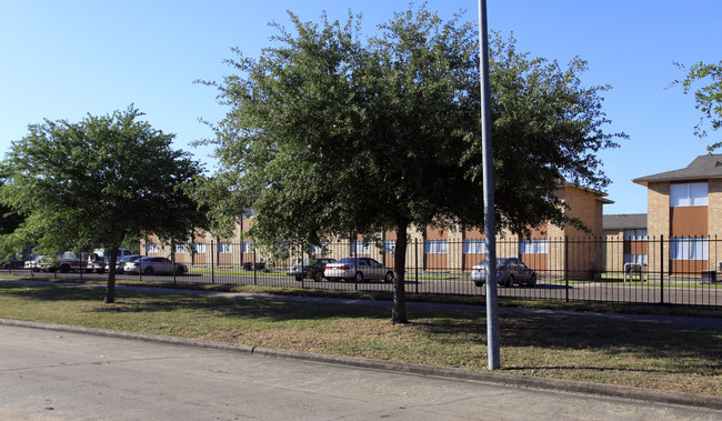 Wesley Square Apartments