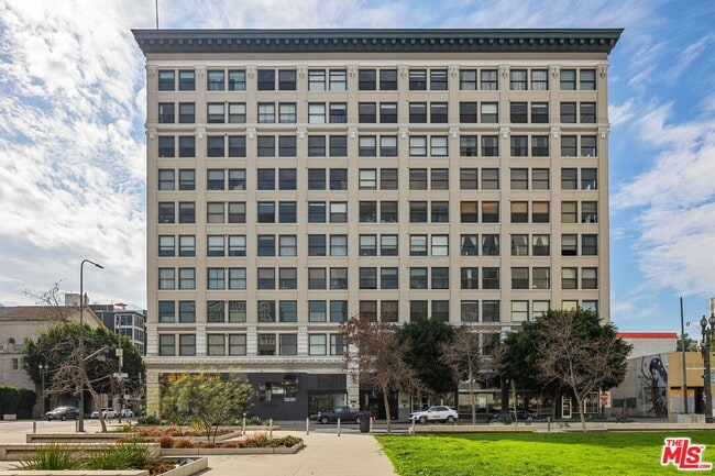 property at 108 W 2nd St