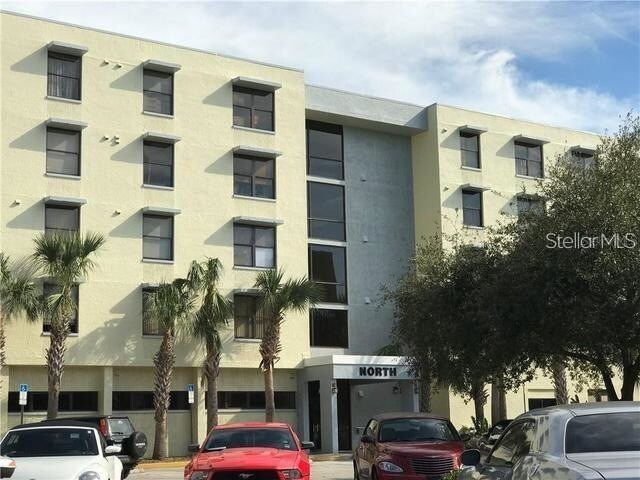 701 S Madison Ave in Clearwater, FL - Building Photo