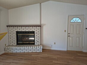 1475 Godell St in Templeton, CA - Foto de edificio - Building Photo