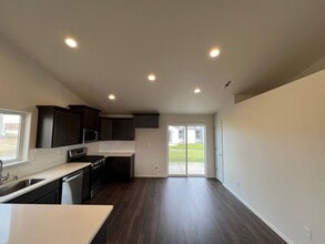 6109 Coolidge Rd in Yakima, WA - Building Photo - Building Photo