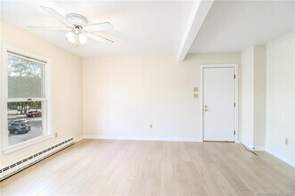 14 Elm St in New Milford, CT - Building Photo - Building Photo