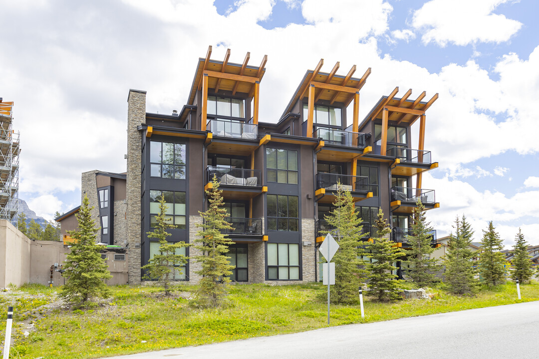 101 Stewart Creek Rise in Canmore, AB - Building Photo