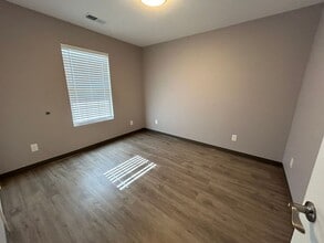 58-60 Morning Dr in Brownsville, TN - Building Photo - Building Photo