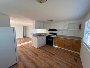 4212 W Ward Ave in Ridgecrest, CA - Building Photo - Building Photo