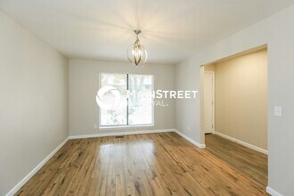 2133 Running Branch Rd in Edmond, OK - Building Photo - Building Photo