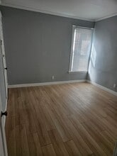 450 W Doty St, Unit 4 in Madison, WI - Foto de edificio - Building Photo