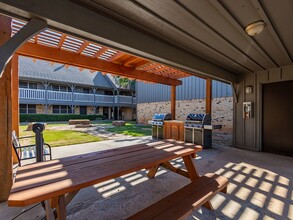 Camelot Apartments in Wichita Falls TX in Wichita Falls, TX - Building Photo - Building Photo