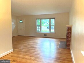 2016 Patrick Henry Dr in Arlington, VA - Foto de edificio - Building Photo