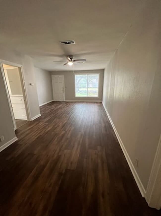 220 Hill Terrace Dr in Nederland, TX - Building Photo - Building Photo