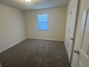 James Dale Apartments in Columbia, MO - Building Photo - Building Photo