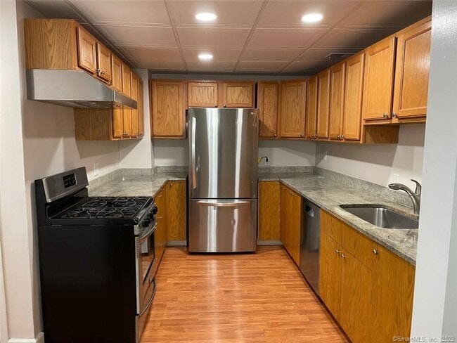20 Virginia Ave in Danbury, CT - Building Photo - Building Photo