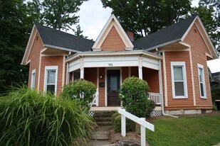 401 S Dunn St in Bloomington, IN - Building Photo