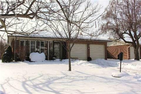 21 Colonsay Rd in Markham, ON - Building Photo