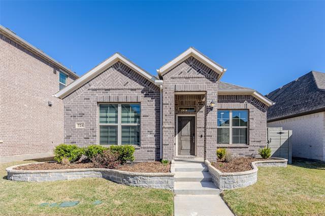 724 Plaza Ln in Lantana, TX - Building Photo
