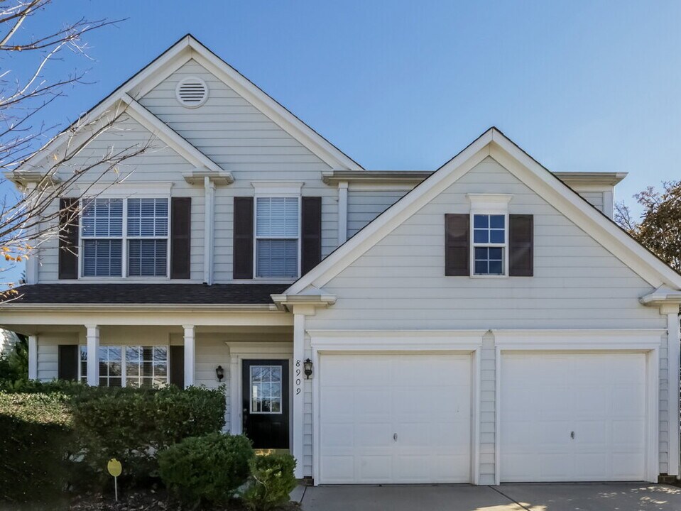 8909 Lyleton Ln in Charlotte, NC - Building Photo
