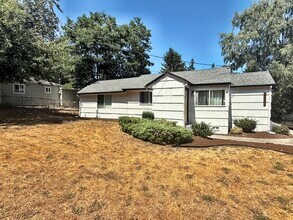 4375 WA-3 in Bremerton, WA - Building Photo - Building Photo