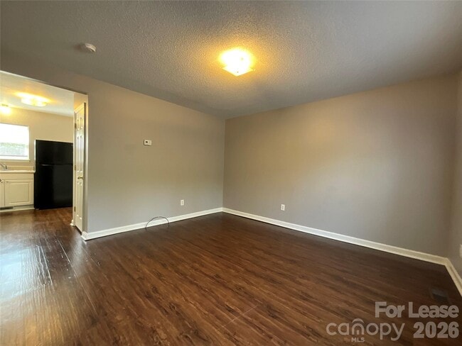 1520 N Main Ave in Newton, NC - Building Photo - Building Photo