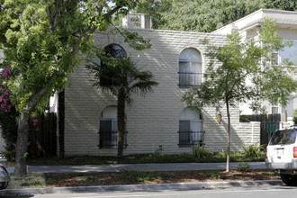 2518 P St in Sacramento, CA - Foto de edificio - Building Photo