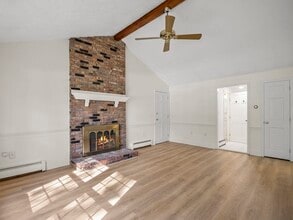 40 Langley Ln in Tewksbury, MA - Building Photo - Building Photo