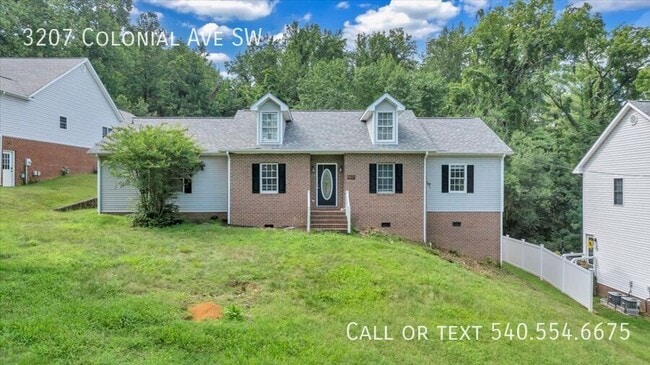 3207 Colonial Ave SW in Roanoke, VA - Building Photo - Building Photo