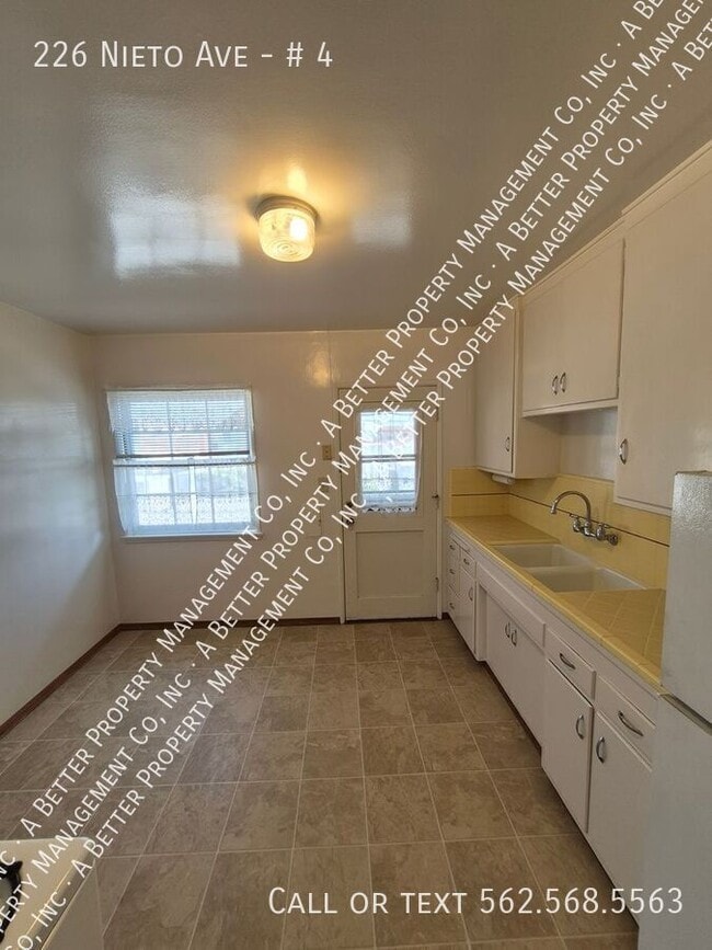 226 Nieto Ave in Long Beach, CA - Building Photo - Building Photo