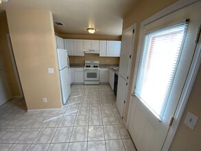 3846 Soda Springs Dr in Las Vegas, NV - Building Photo - Building Photo