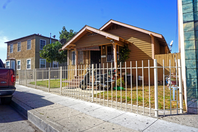 935 Alamitos Ave in Long Beach, CA - Building Photo - Building Photo