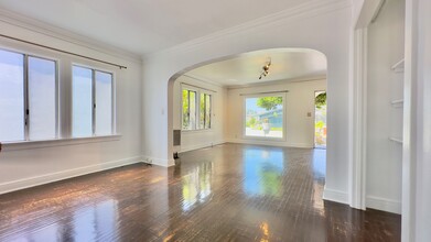 1920 Kent St in Los Angeles, CA - Building Photo - Interior Photo