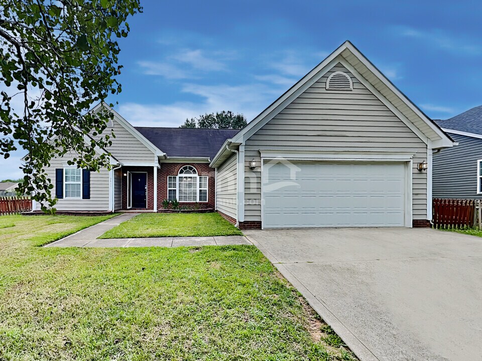 9411 Misty Arbor Way in Charlotte, NC - Building Photo