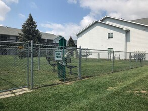 Ralph Rogers Apartments in Sioux Falls, SD - Foto de edificio - Building Photo