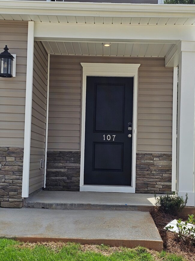 property at 107 Glen Forest Dr