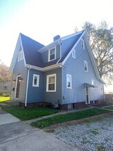 352 W South St in Wooster, OH - Building Photo - Building Photo