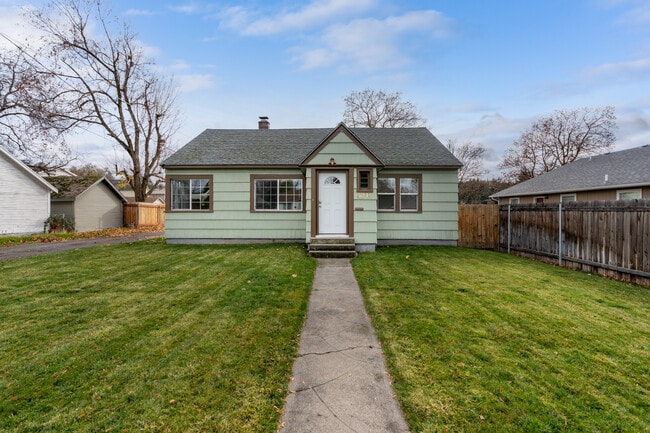 property at 3214 E 5th Ave