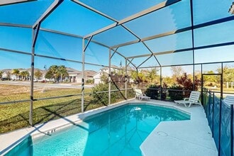 310 Cabello Dr in Davenport, FL - Building Photo - Building Photo