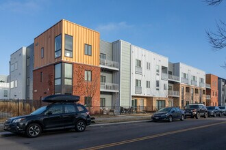 2550-2590 Lawrence St in Denver, CO - Foto de edificio - Building Photo