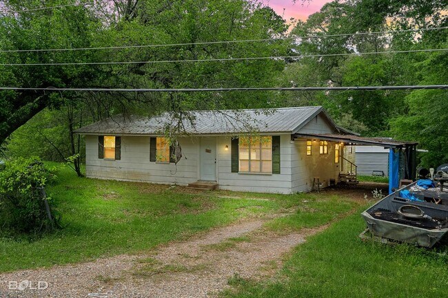 182 Belaire Dr in Doyline, LA - Building Photo - Building Photo
