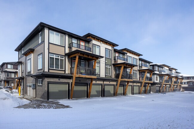 225 Savanna Walk NE in Calgary, AB - Building Photo - Building Photo