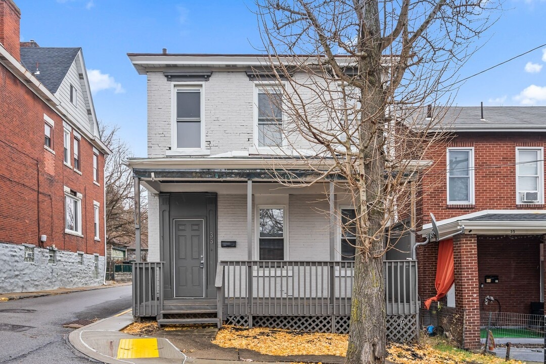 33 Millbridge St in Pittsburgh, PA - Building Photo