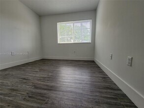 4844 N State Rd 7 in Coconut Creek, FL - Foto de edificio - Building Photo