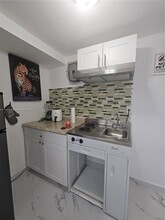 1114 NW 76th St in Miami, FL - Building Photo - Building Photo
