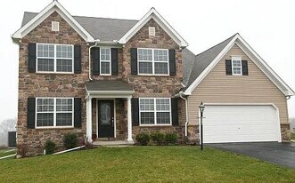 3310 Jonagold Dr in Harrisburg, PA - Building Photo