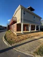 712 Lamont St. in Johnson City, TN - Foto de edificio - Interior Photo