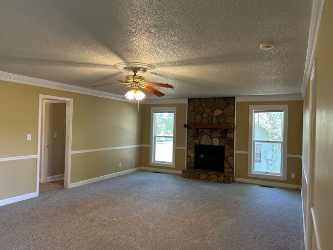 3664 McIntosh Rd in Oxford, AL - Building Photo - Building Photo