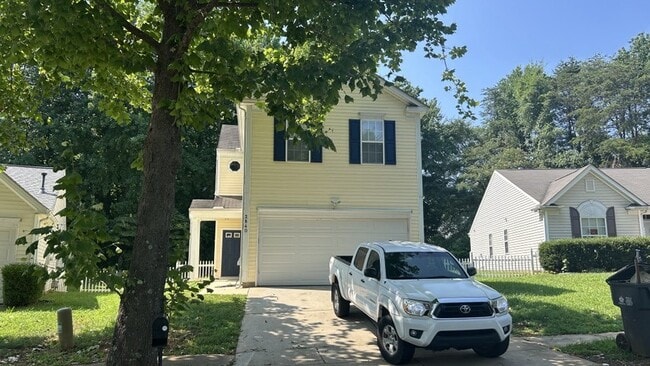 property at 2840 Oasis Ln