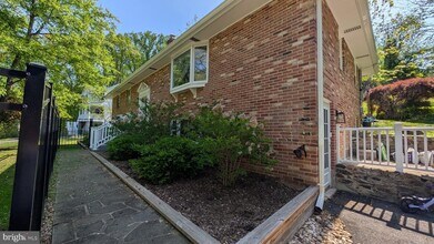 15715 Tierra Dr in Silver Spring, MD - Building Photo - Building Photo