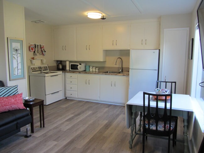 926 Vassar Ave, Unit 1